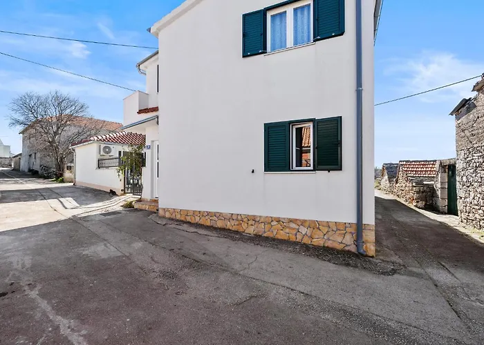 2 Bedroom Gorgeous In * Vezac