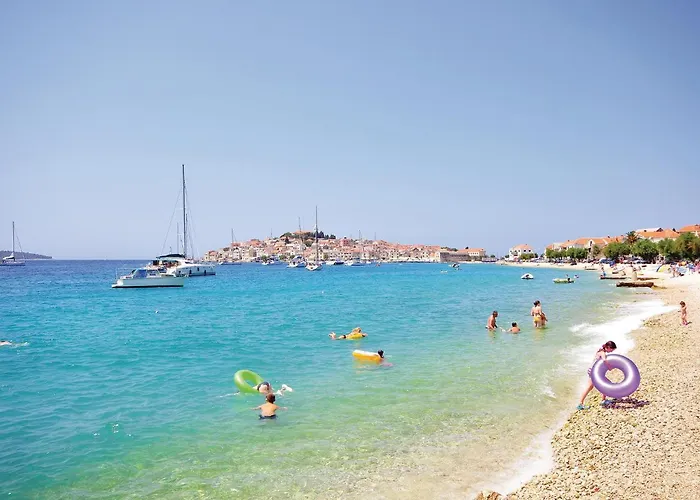 2 Bedroom Gorgeous In Vezac