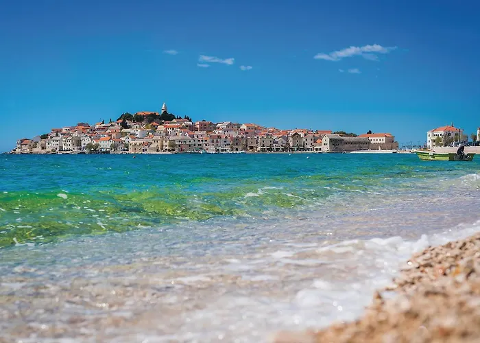 2 Bedroom Gorgeous In דירה